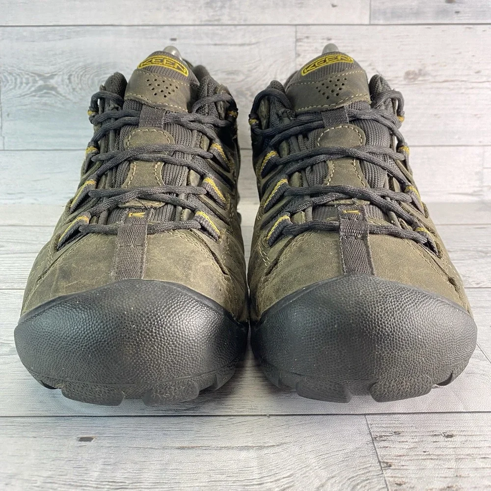KEEN Boots Targhee 2 Mens 8.5 Cascade Brown Mid Waterproof Trail Hiking Mountain